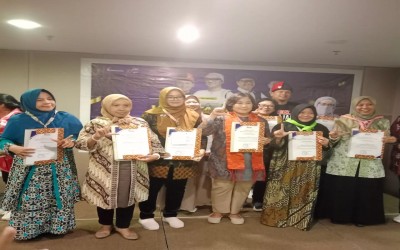Kepala SMK Negeri Rengel Raih Penghargaan Pada Ajang Anugerah Literasi Internasional dan Tour Aksara